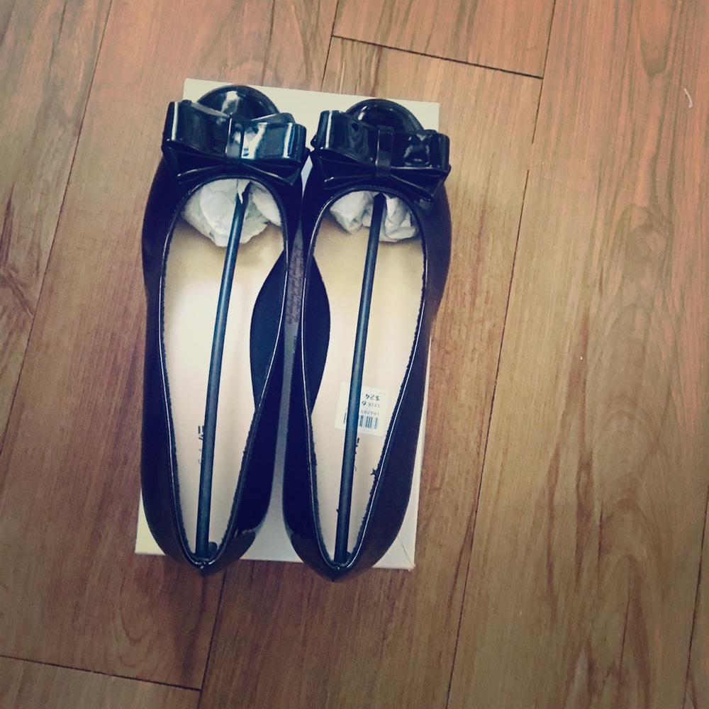 Black patent wedge girls shoes